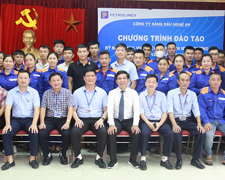 Nâng cao chất lượng kỹ năng bán hàng, văn minh thương mại nâng tầm văn hoá doanh nghiệp