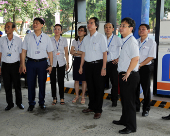 Hòa âm ánh sáng PLX tại CHXD Hưng Bình