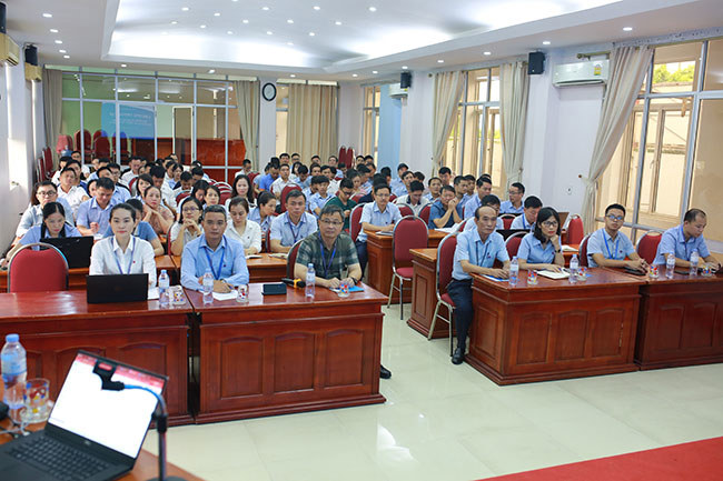 Tổ chức đào tạo ứng dụng các công cụ mạng xã hội nhằm nâng cao chất lượng truyền thông quảng bá sản phẩm