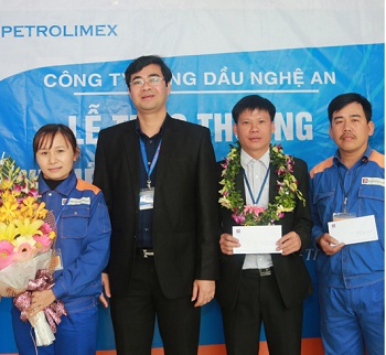 Tôn vinh CHXD Phủ Diễn tiêu biểu đầu năm 2017