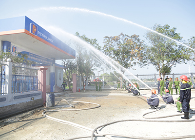 Chủ động công tác PCCC tại kho Xăng dầu mùa nắng nóng