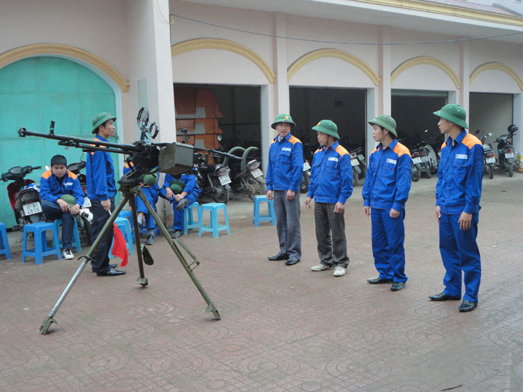 Tham gia huấn luyện quân sự năm 2012