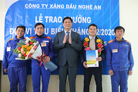 Tôn vinh Petrolimex-Cửa hàng 155 đạt tiêu biểu tháng 12/2020