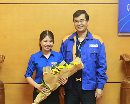 Trao giải thưởng cuộc thi: “Tìm hiểu về hệ thống nhận diện và bảo vệ thương hiệu PETROLIMEX”