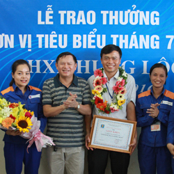 CHXD Hưng Lộc lần thứ 2 là đơn vị tiêu biểu tháng của Petrolimex Nghệ An