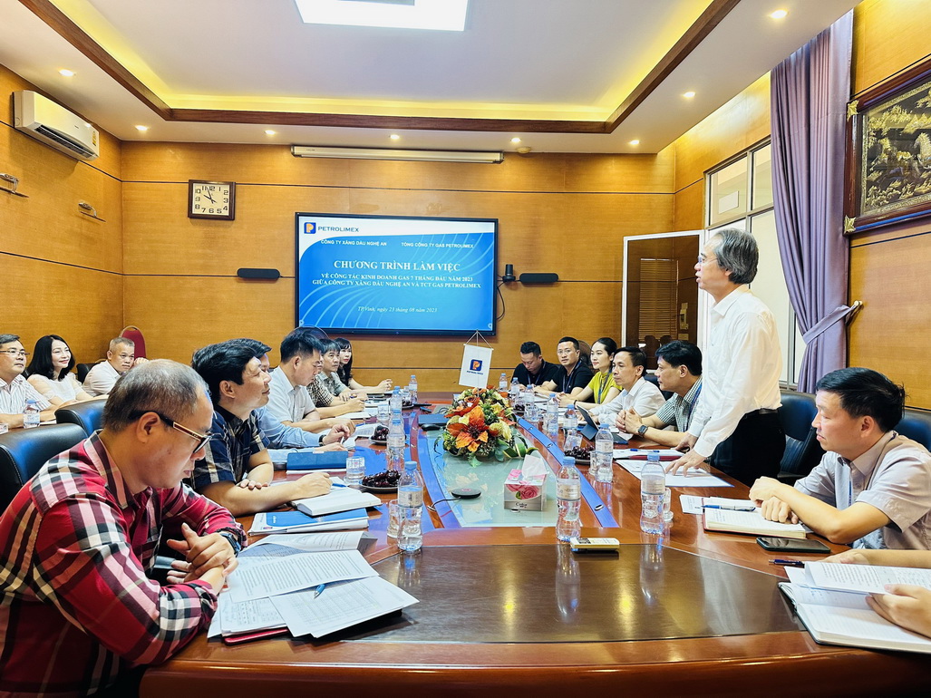 Phối hợp làm việc với Tổng công ty Gas và Công ty Gas Hải Phòng về công tác kinh doanh