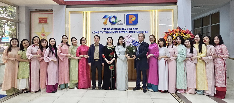 Petrolimex Nghệ An: Rực rỡ sắc xuân – Tôn vinh phái đẹp qua chuỗi hoạt động chào mừng ngày Quốc tế phụ nữ 8/3.