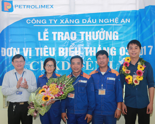 Tôn vinh CHXD Yên Lý đạt đơn vị tiêu biểu tháng 3/2017