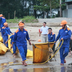 Diễn tập ứng cứu sự cố tràn dầu tại Kho Xăng dầu Nghi Hương