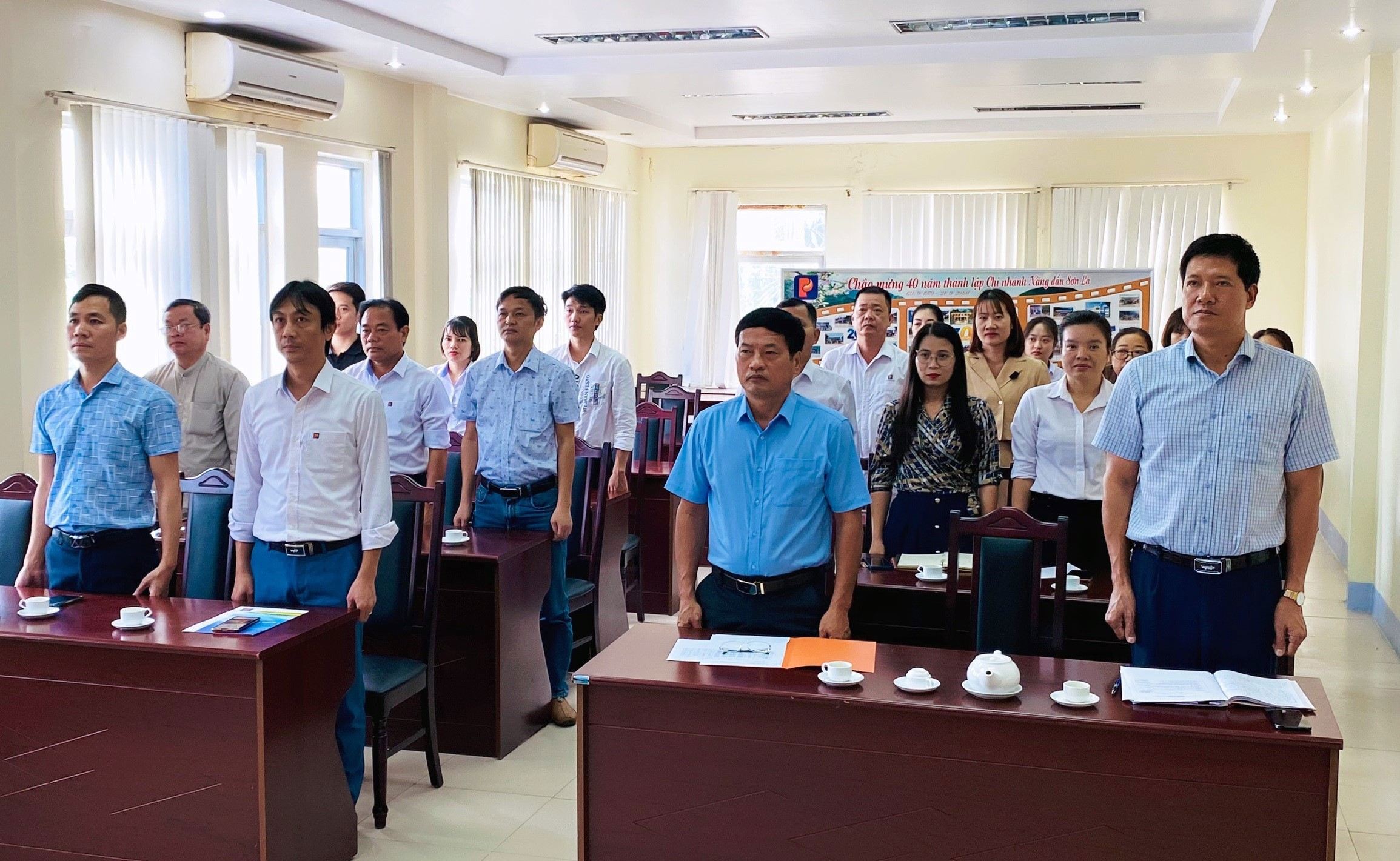 Chi nhánh Xăng dầu Sơn La tổ chức sinh hoạt chính trị dưới cờ tháng 9 năm 2023