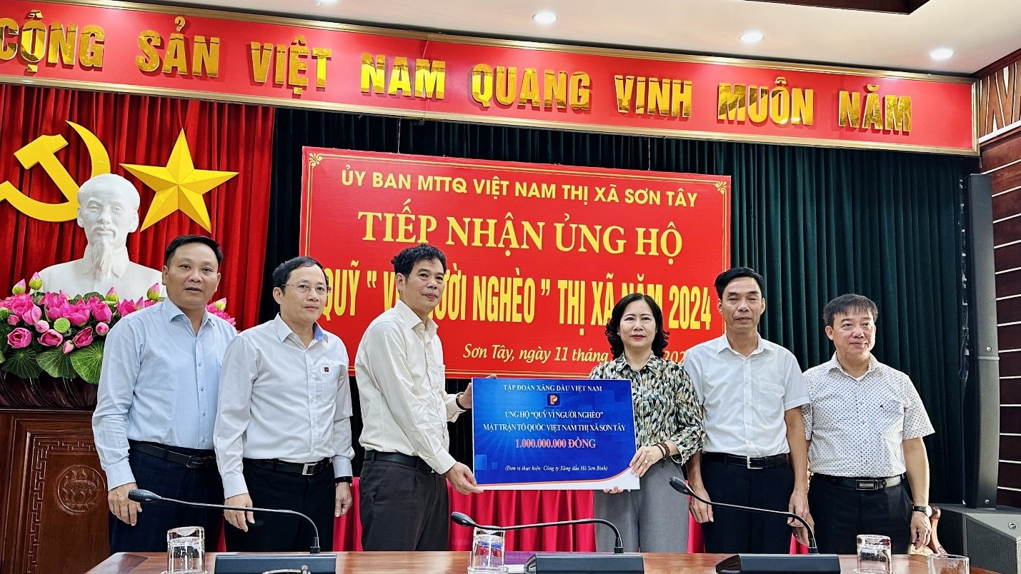 Công ty Xăng dầu Hà Sơn Bình thực hiện công tác an sinh xã hội tại Thị xã Sơn Tây và Huyện Chương Mỹ, Hà Nội