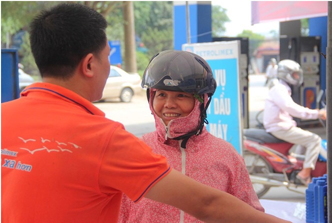 Chăm sóc sức khỏe, cải thiện điều kiện làm việc cho người lao động