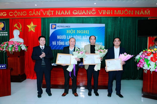 CNXD Hòa Bình tổ chức thành công Hội nghị người lao động năm 2021 và tổng kết công tác 2020