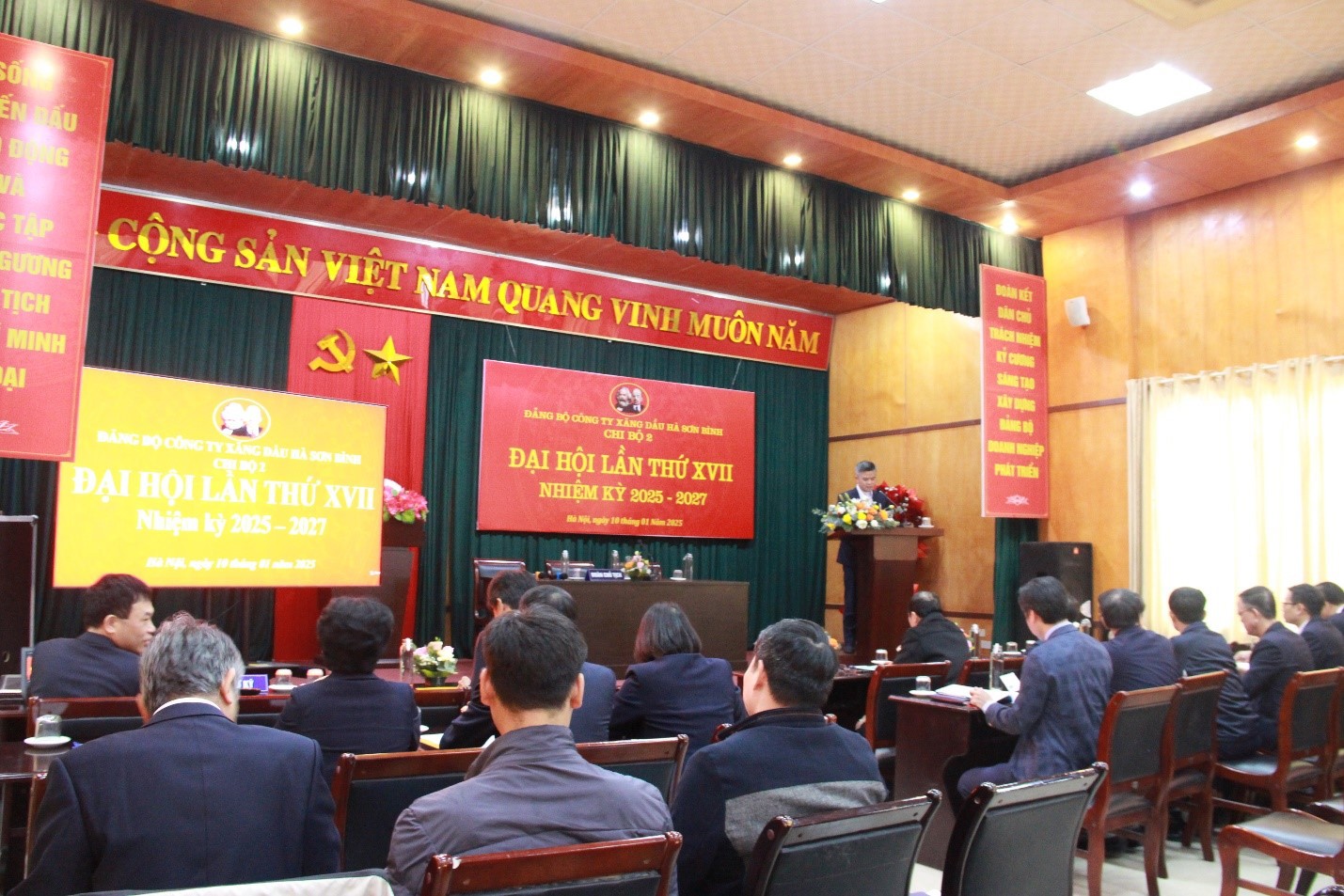 Chi bộ 2, Đảng bộ Công ty Xăng dầu Hà Sơn Bình tổ chức Đại hội chi bộ khóa XVII, nhiệm kỳ 2025-2027
