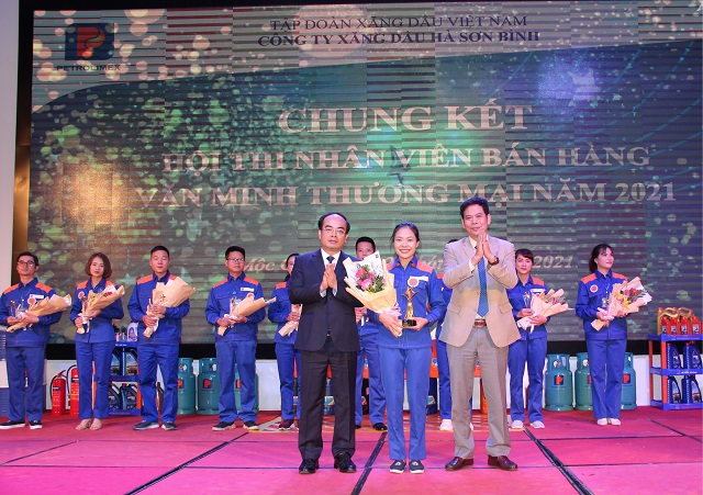 Chung kết hội thi “Nhân viên bán hàng văn minh thương mại”năm 2021