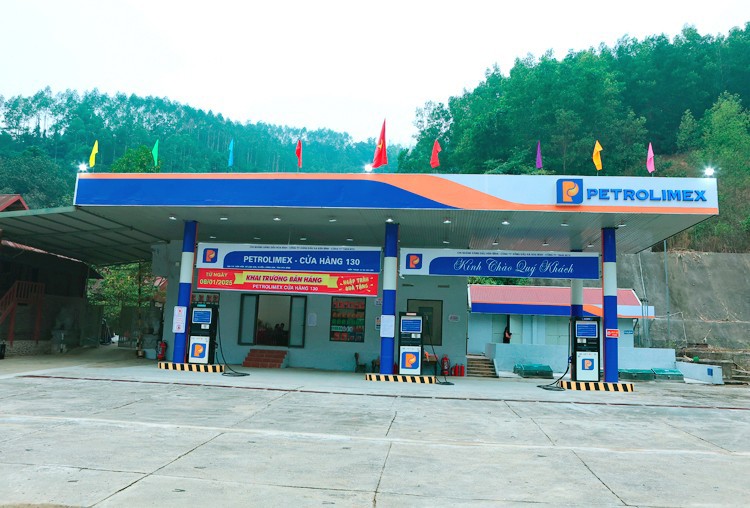 Công ty Xăng dầu Hà Sơn Bình - Chi nhánh xăng dầu Hòa Bình khai trương bán hàng Petrolimex – Cửa hàng 130 tại xã Lâm Sơn, huyện Lương Sơn - Tỉnh Hòa Bình