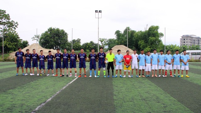 Giao hữu bóng đá tri ân khách hàng