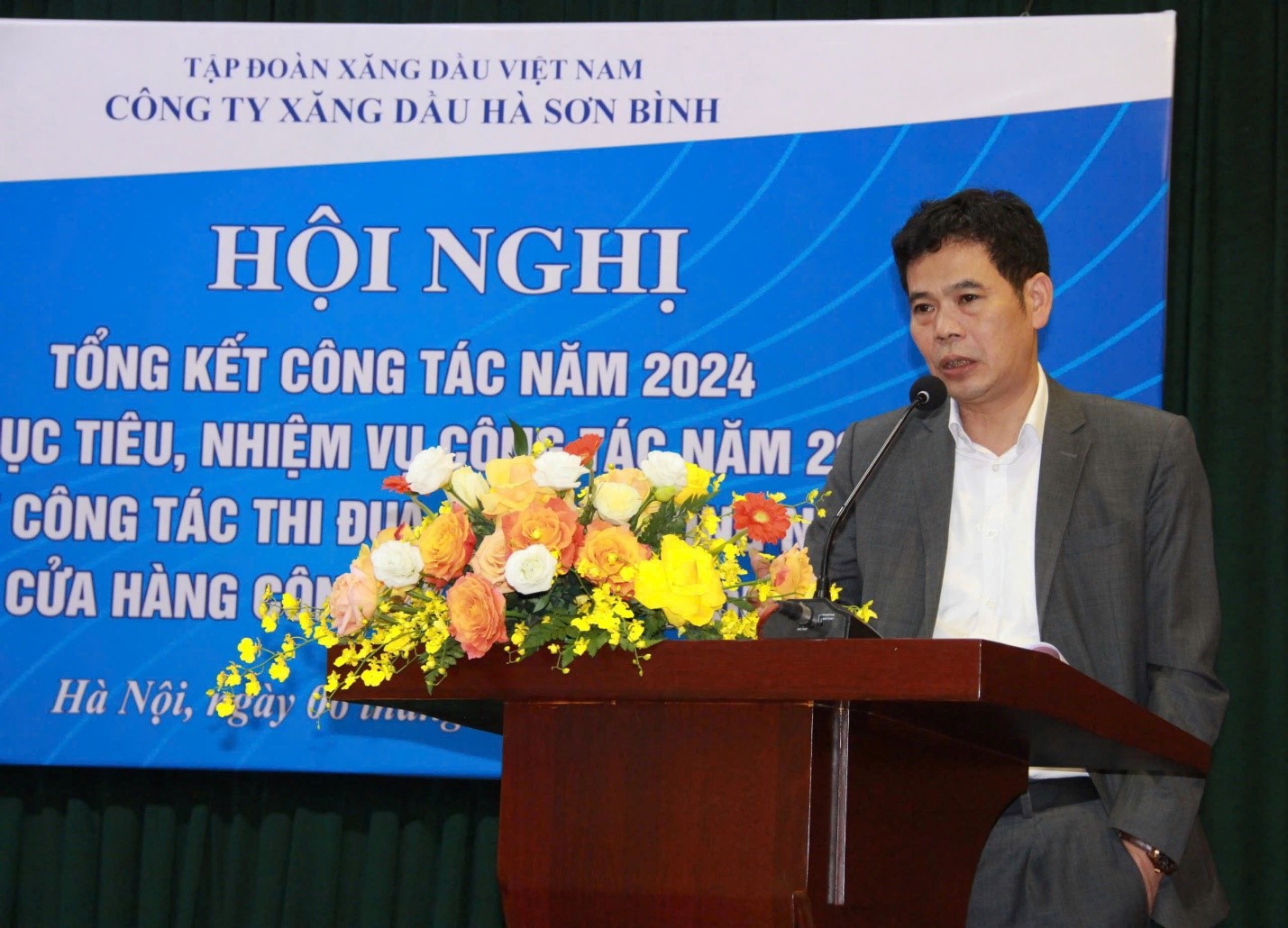 Petrolimex Hà Sơn Bình tổ chức Hội nghị tổng kết công tác năm 2024 khối Cửa hàng Công ty trực tiếp quản lý