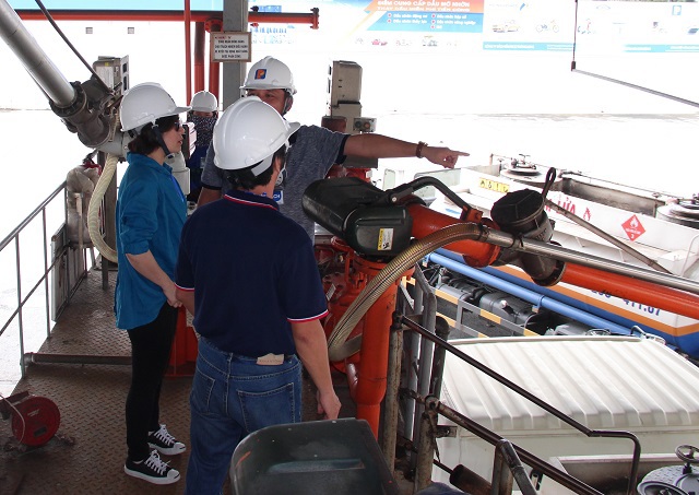 Học viên MBA Andrews K04HN hoạt động ngoại khóa tại Petrolimex Hà Sơn Bình