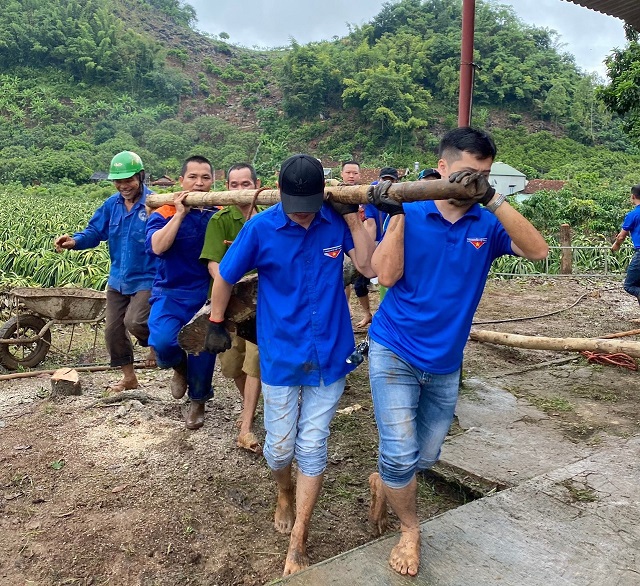 “Chủ nhật Xanh, Cửa hàng sạch và tinh thần sẵn sàng của Đoàn Thanh Niên CNXD Sơn La”