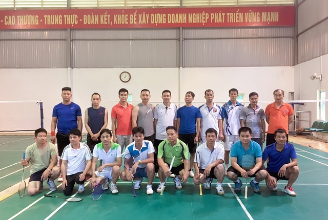 CNXD Sơn La thi đấu cầu lông chào mừng 38 năm ngày thành lập