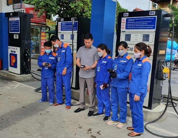 Tích cực triển khai thanh toán không tiền mặt