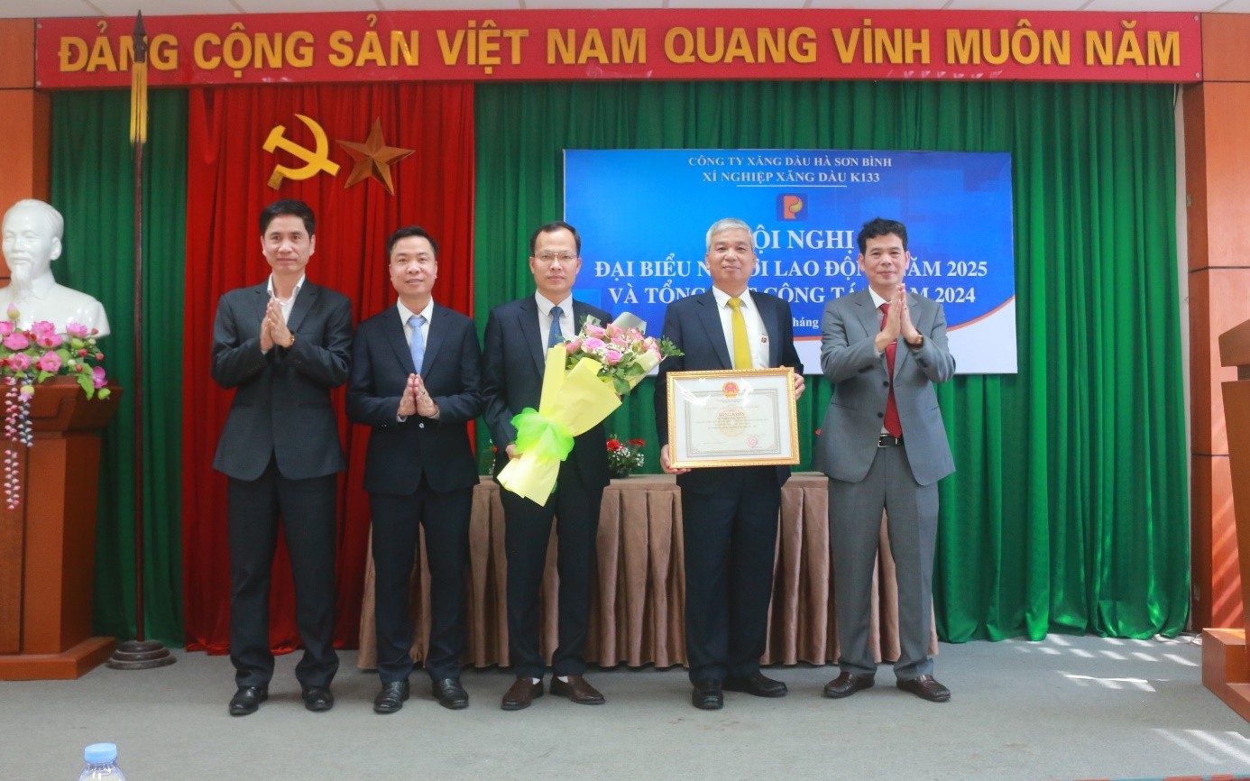 Xí nghiệp Xăng dầu K133 tổ chức Hội nghị Đại biểu Người lao động năm 2025 và Tổng kết công tác năm 2024
