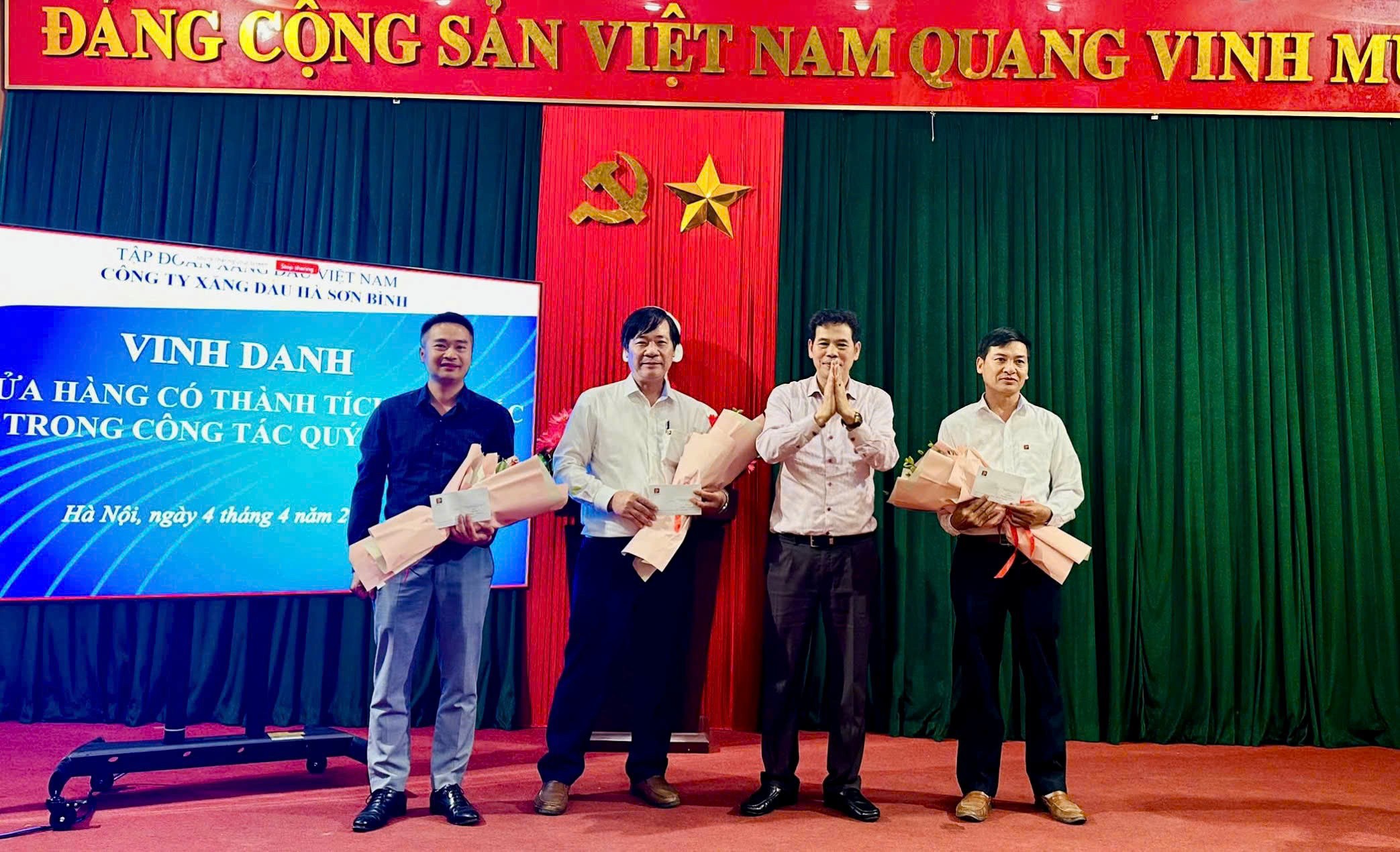 Petrolimex Hà Sơn Bình tổ chức Hội nghị quán triệt công tác quản lý hao hụt và thực hiện quy chế quản lý cửa hàng