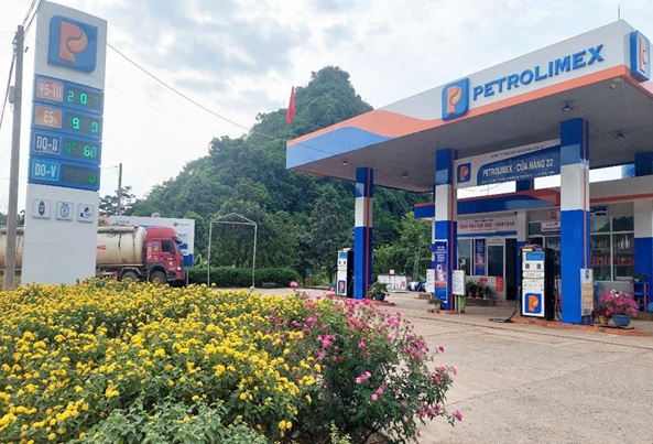 “Thứ 6 Xanh”  một hoạt động định kì vào thứ 6 hàng tuần của công ty xăng dầu Sơn la  nhằm đảm bảo công tác ATVSLĐ