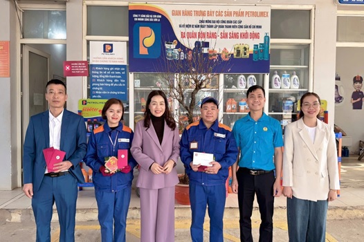 Công đoàn cơ sở Công ty Xăng dầu Sơn La tổ chức hoạt động “Tết Công đoàn Petrolimex” nhân dịp tết nguyên đán Ất Tỵ 2025