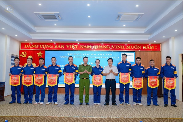 Petrolimex Sơn La tổ chức Hội thao nghiệp vụ chữa cháy và cứu nạn, cứu hộ của đội phòng cháy, chữa cháy và cứu nạn, cứu hộ cơ sở