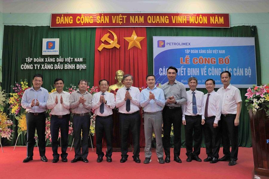 Công bố các Quyết định về công tác cán bộ tại Petrolimex Bình Định