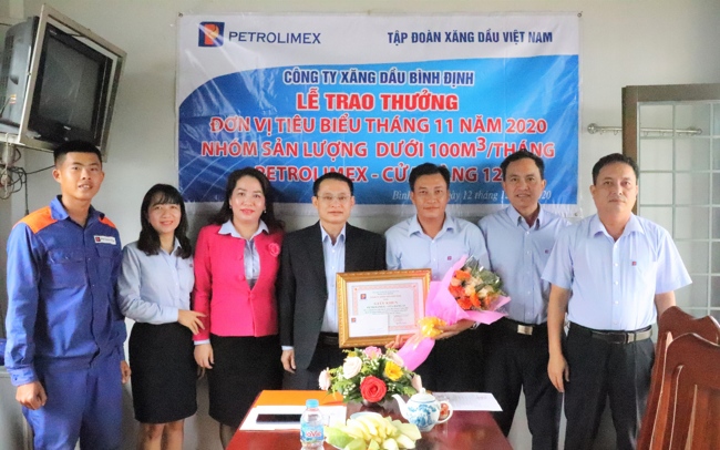 Tôn vinh các đơn vị tiêu biểu tháng 11/2020