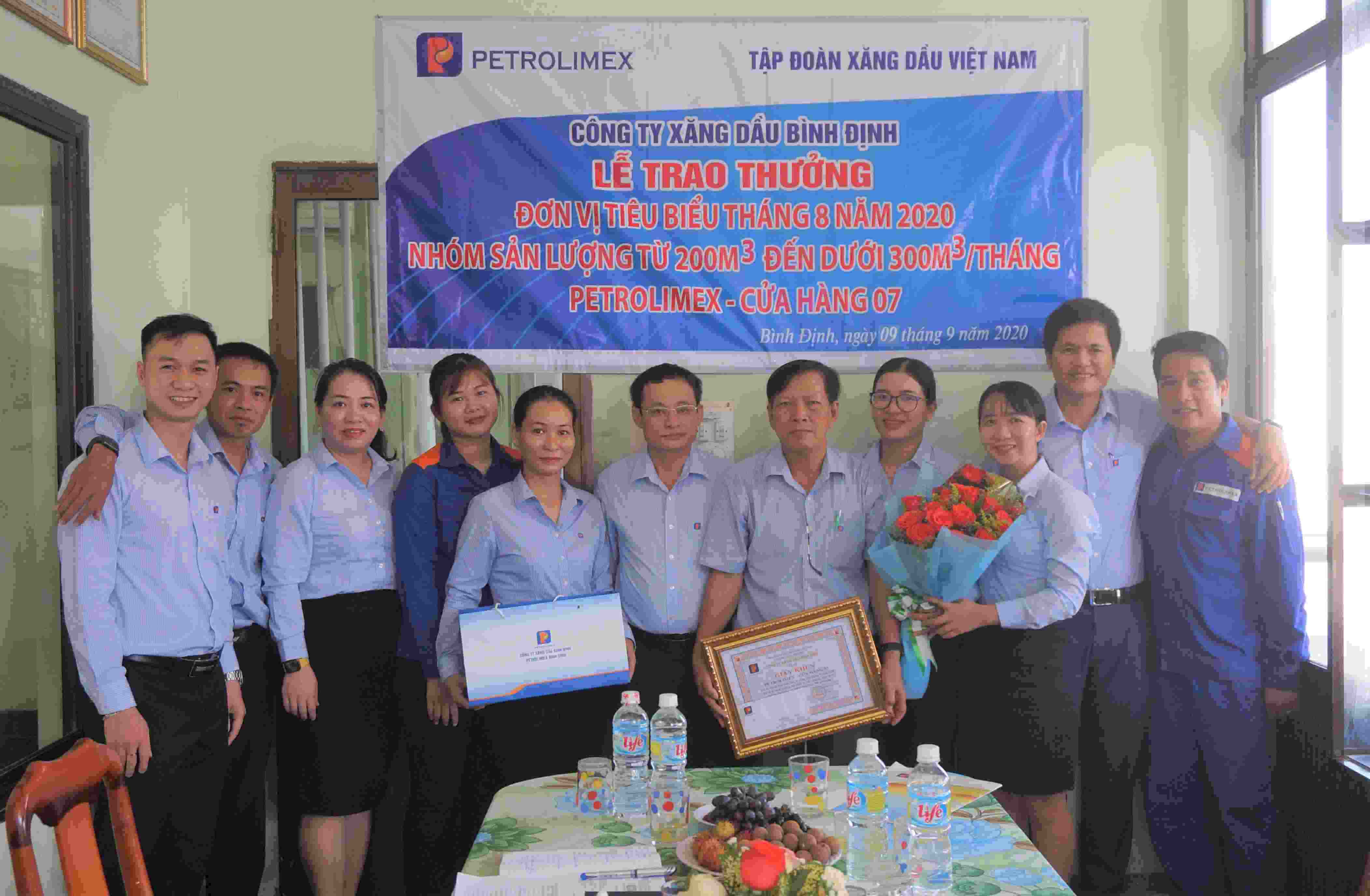 Petrolimex Bình Định vinh danh đơn vị tiêu biểu tháng 8/2020