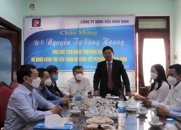 Lãnh đạo UBND tỉnh thăm, chúc Petrolimex Bình Định dịp Tân Niên 2022