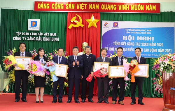 Giữ vững vị thế và hoàn thành vượt mức các chỉ tiêu 2020