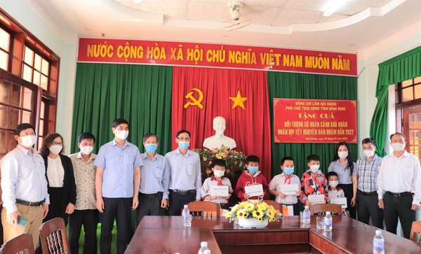 “Sóng và máy tính” trợ giúp học sinh khó khăn trong học tập