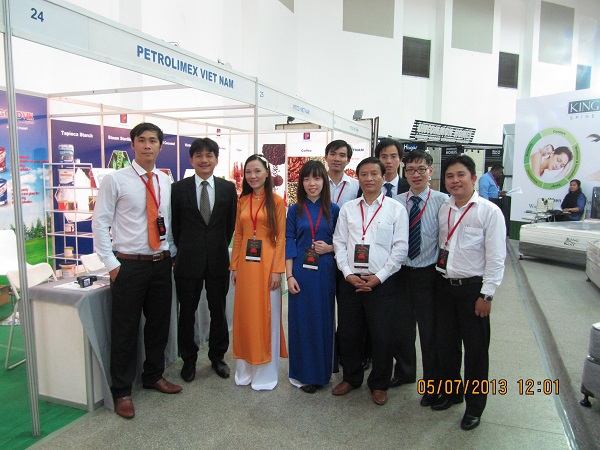 Petrolimex tham gia hội chợ hàng tiêu dùng tại Sri Lanka